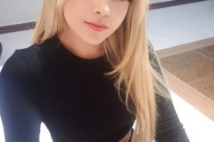 F1RqFa_XoAIX0Y0