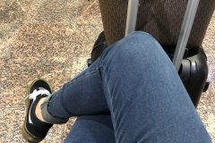 121018